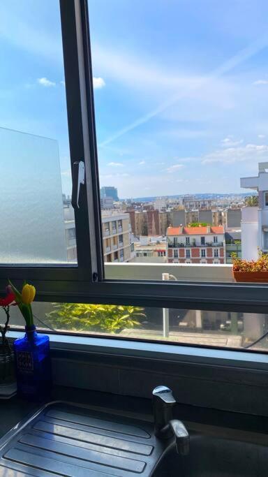 Nice Loft With Romantic View Over The Eiffel Tower Paris Exterior photo